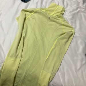 Turtle neck swiftly lululemon